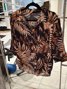 Raviya Botanical Button-Down Shirt in Brown and Black